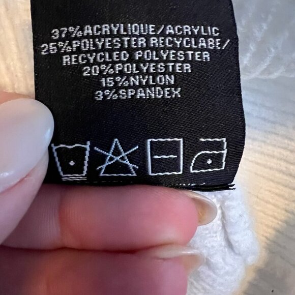 CableKnit and Pearl Sweater - Picture 6 of 7